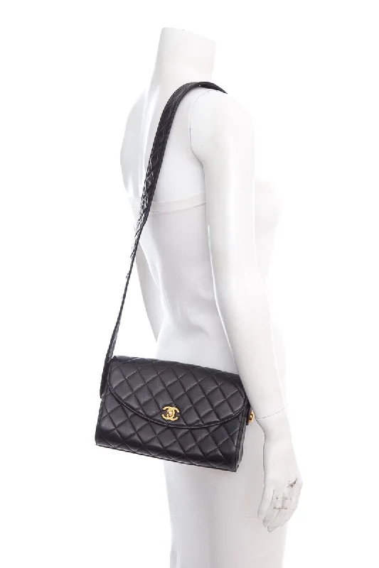 Chanel Vintage 1991 Black Quilted Lambskin Flap Crossbody Handbag with Gold Hardware