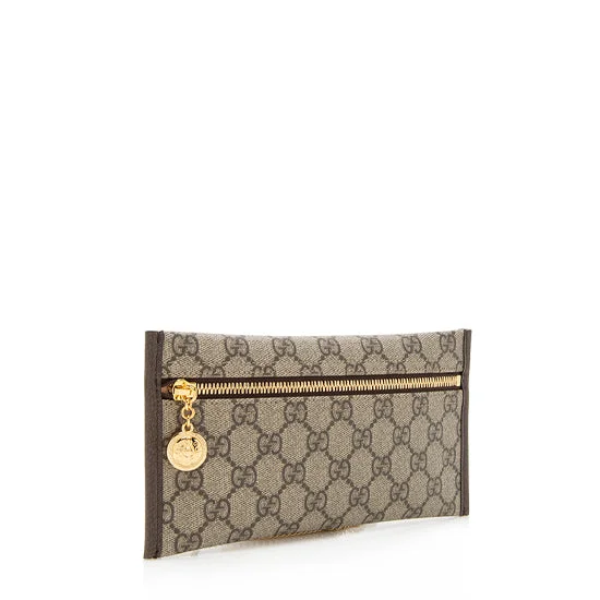 Women Gucci crossbody bags with a printed floral patternGucci GG Supreme Chain Pochette (15408)