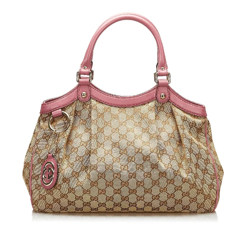 Women Gucci tote bags in GG Supreme canvas for a branded feelGucci GG Canvas Sukey