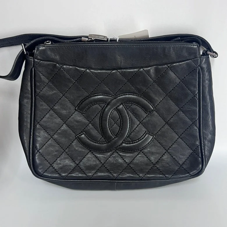 Chanel Black Leather Quilted Crossbody Bag Medium