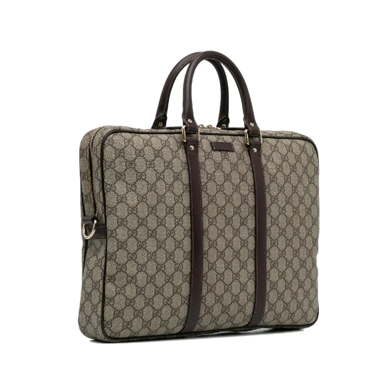 Women Gucci bags with interlocking G hardware for a classic lookGucci GG Supreme Business Bag (IwhYKL)