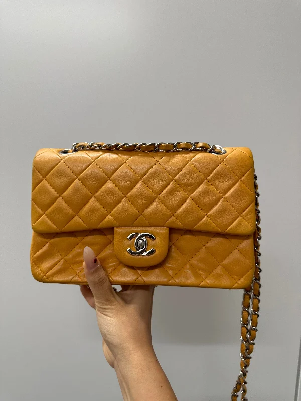 CHANEL Lamb Orange SV Matelasse 23 W Flap B0928GDPF5