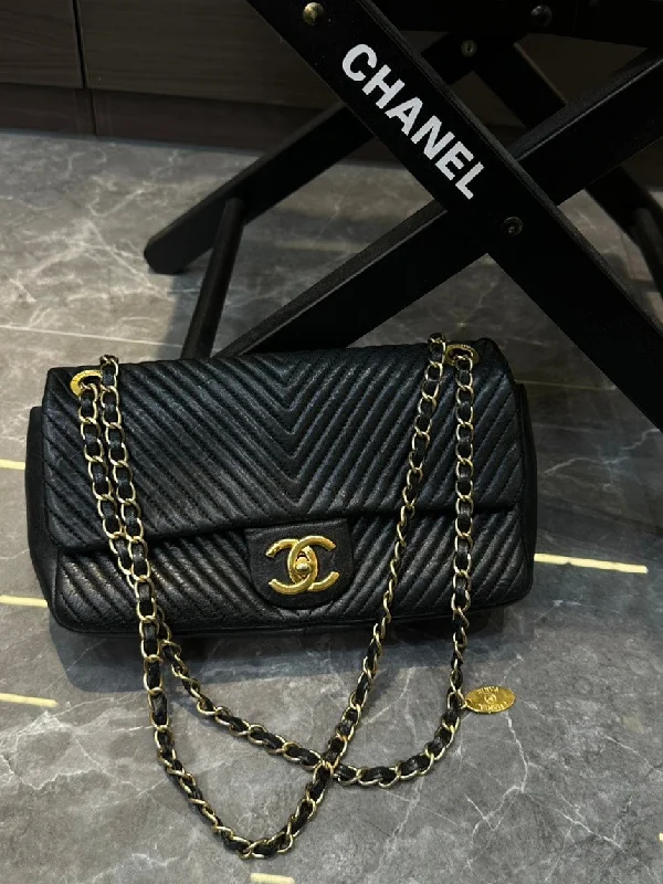 Chanel Black V-Pattern Quilted Chain Pocket Bag