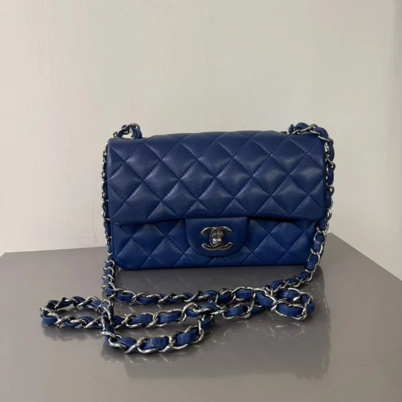 Chanel Flag Blue Quilted Leather Chain Shoulder Bag Medium