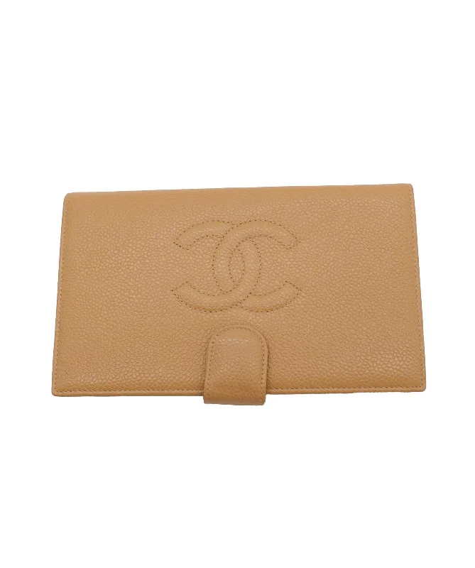 CHANEL VINTAGE WALLET BEIGE CAVIAR SKIN DXBS0971