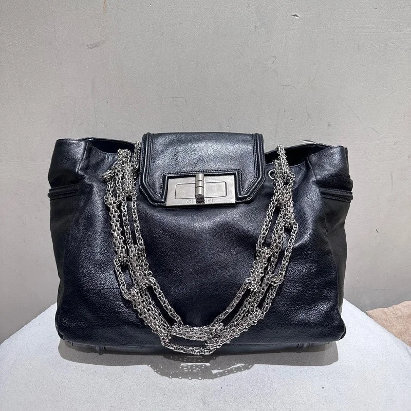 Chanel Black Calfskin Shoulder Bag Large