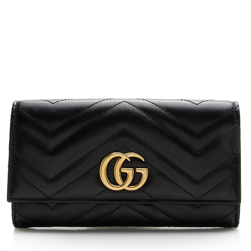 Ladies Gucci shoulder bags with a magnetic - closure flapGucci Matelasse Leather GG Marmont Continental Wallet