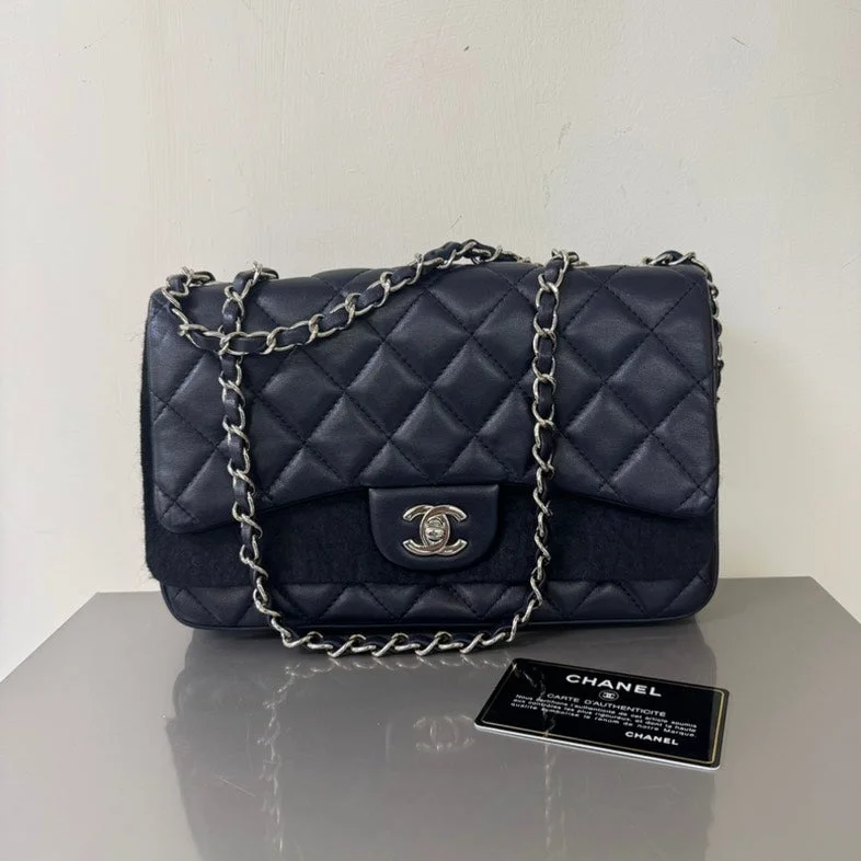 Chanel Flap Bag Black Quilted Leather Medium Size